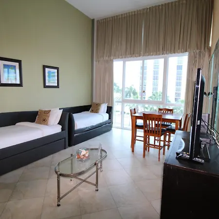 Castle B17 Contemporary Condo With Pool, Beach Access And Free Parking Miami Beach Exterior photo