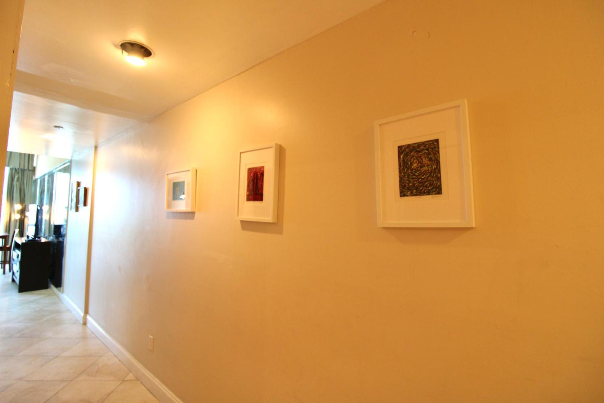 Castle B17 Contemporary With Pool, Access And Free Parking Сasa de vacaciones