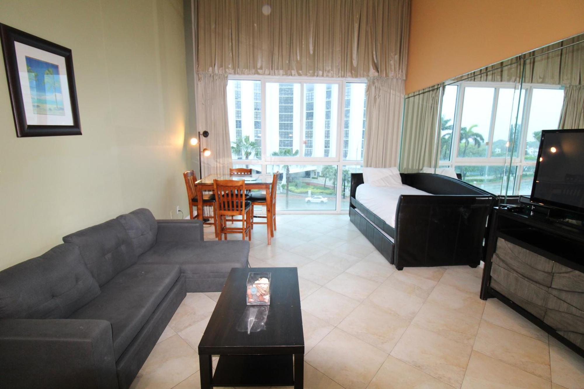 Castle B17 Contemporary With Pool, Access And Free Parking Сasa de vacaciones Miami Beach